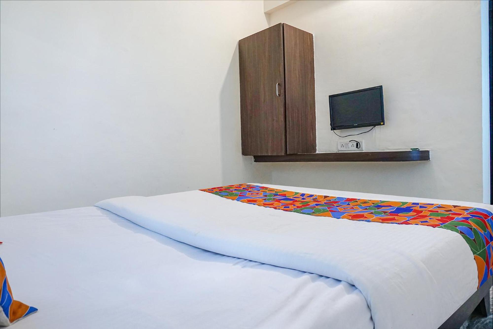 Fabhotel Gokul Lodge Gorhe Khurd Екстериор снимка